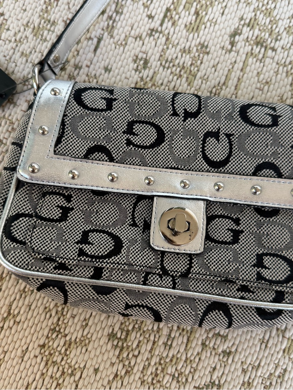 Guess NWT Silver-Trim Gray Monogram Shoulder Bag - Picture 3 of 6